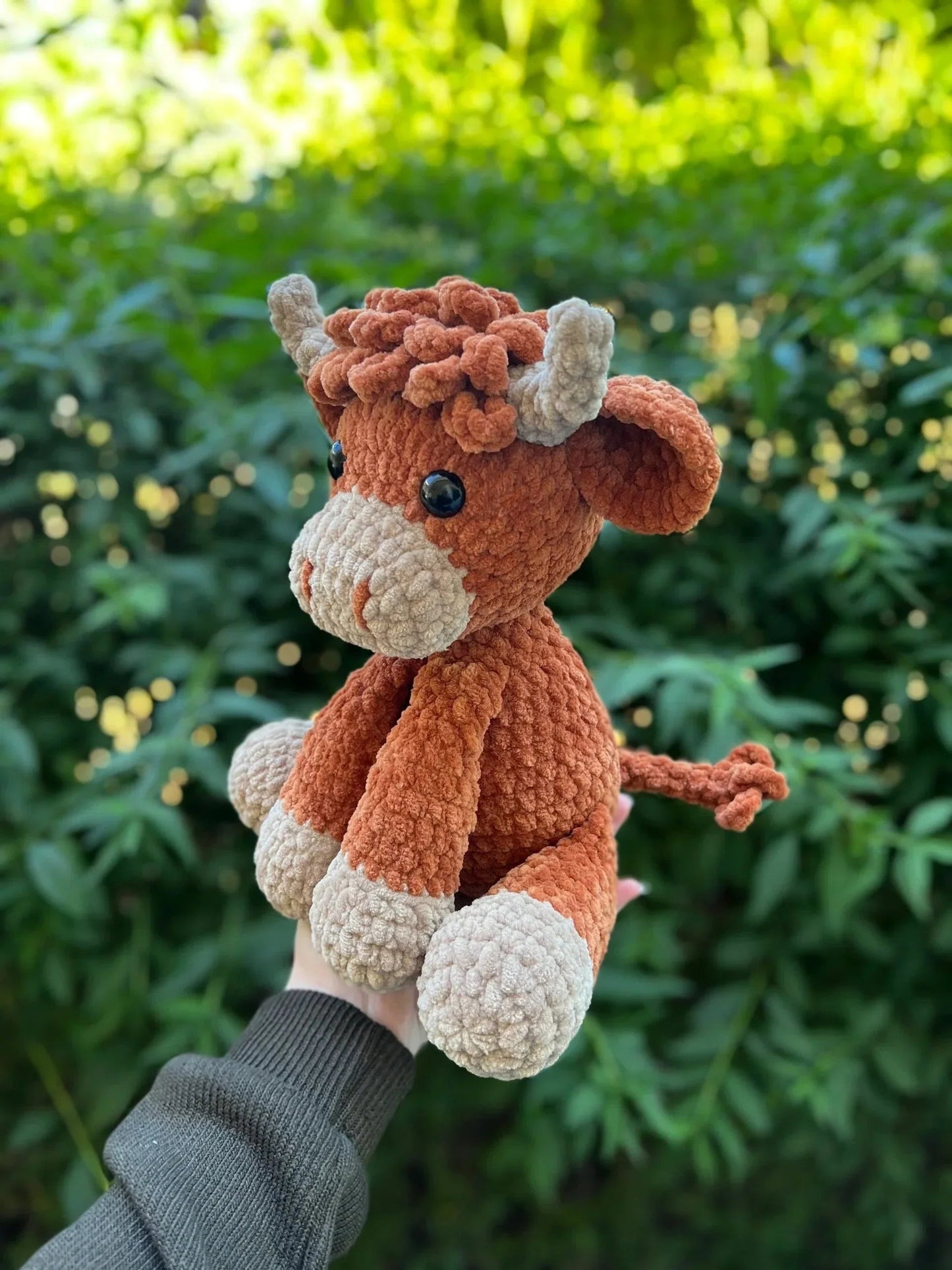 Highland Cow – DIY Virkningskit eller Färdig Handgjord Gosedjur