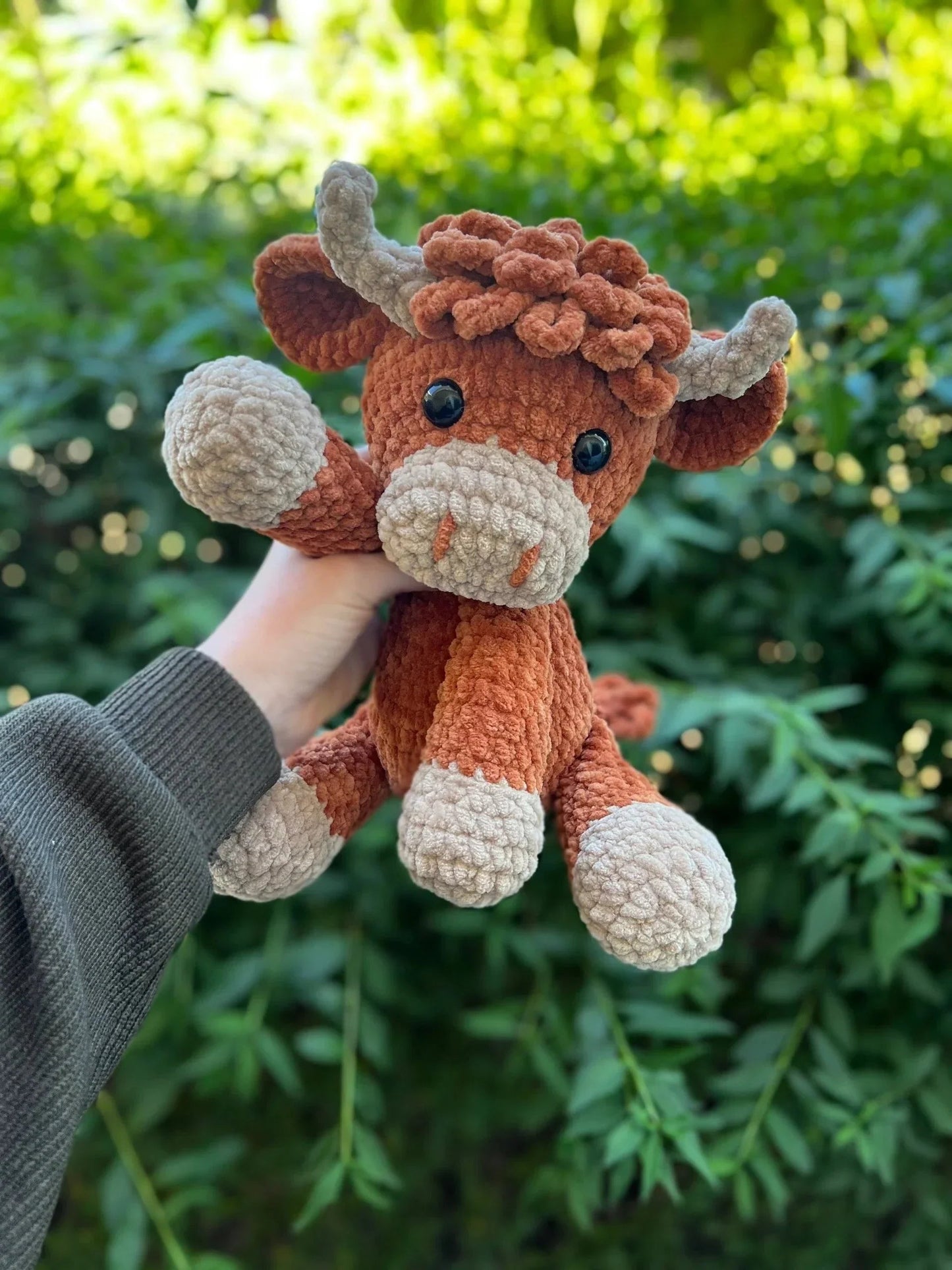 Highland Cow – DIY Virkningskit eller Färdig Handgjord Gosedjur